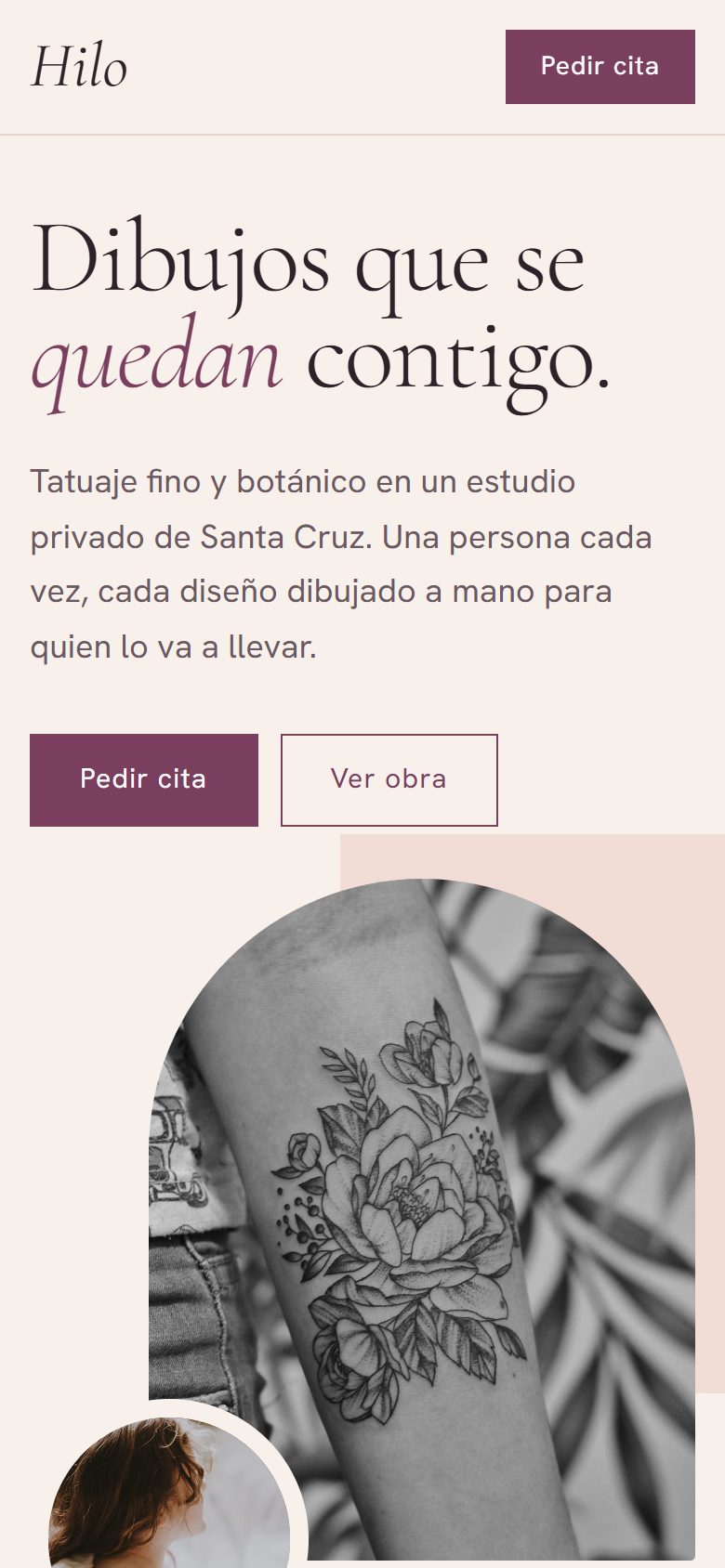 Demo de estudio de tatuaje en el móvil